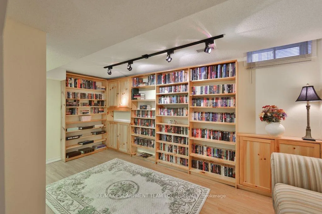Photo 36 of 2041 Summer Wind Drive, Burlington, Headon — HOMEH