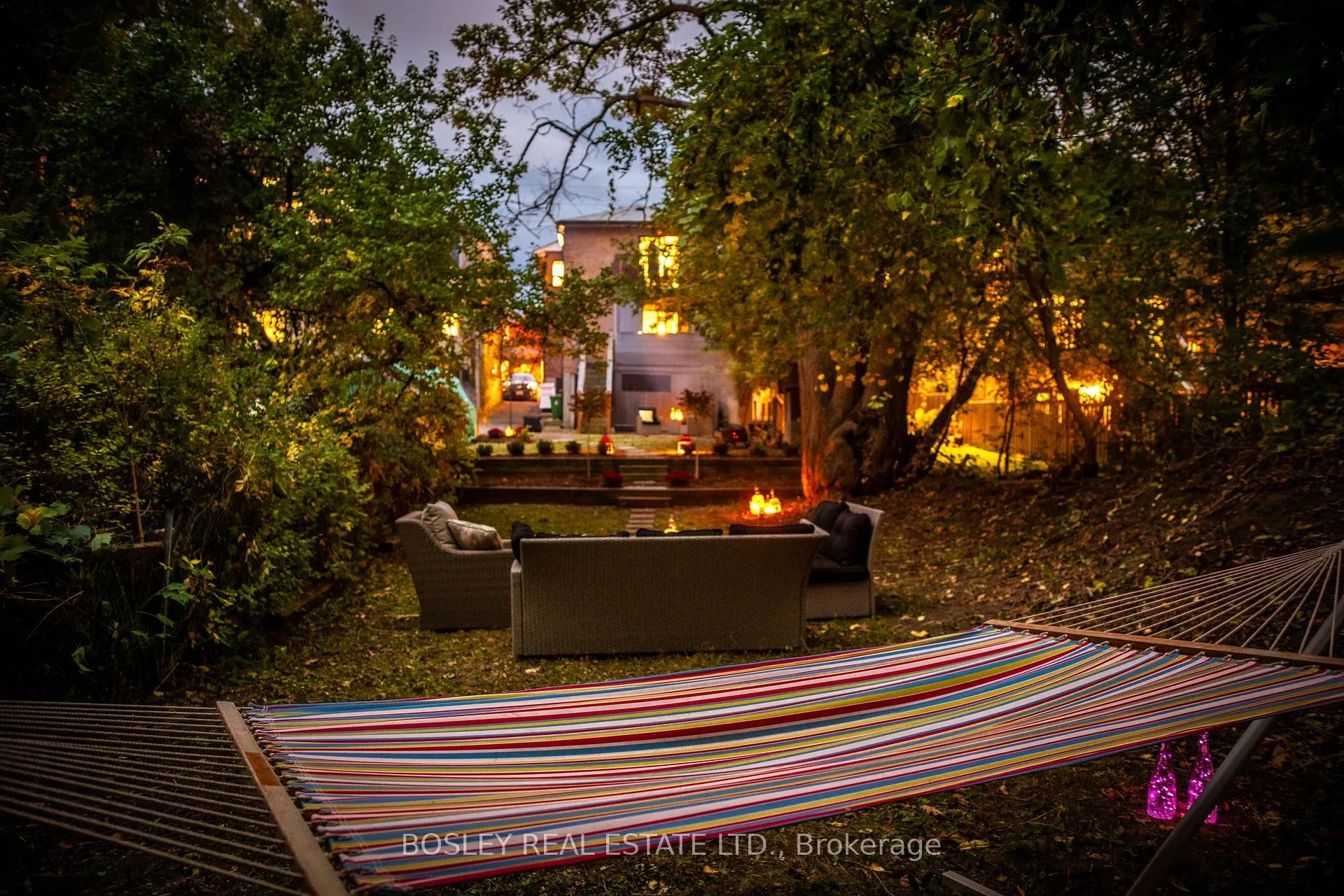 Photo 2 of 386 Lumsden Avenue, Toronto, Woodbine-Lumsden — HOMEH