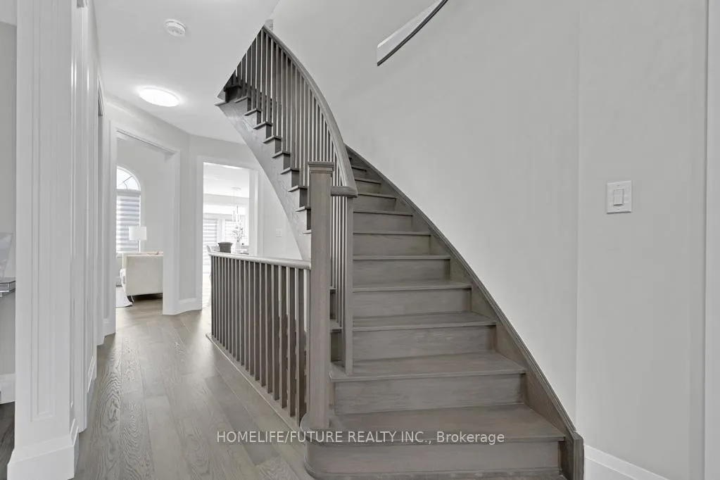 Photo 10 of 27 Higham Place, Clarington, Bowmanville — HOMEH