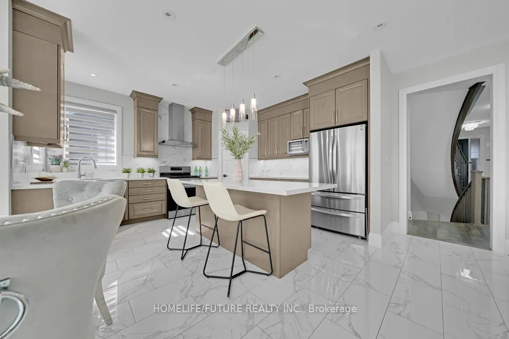 Photo 18 of 27 Higham Place, Clarington, Bowmanville — HOMEH