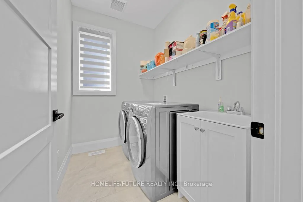 Photo 19 of 27 Higham Place, Clarington, Bowmanville — HOMEH