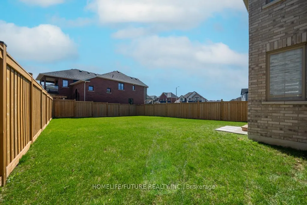 Photo 33 of 27 Higham Place, Clarington, Bowmanville — HOMEH