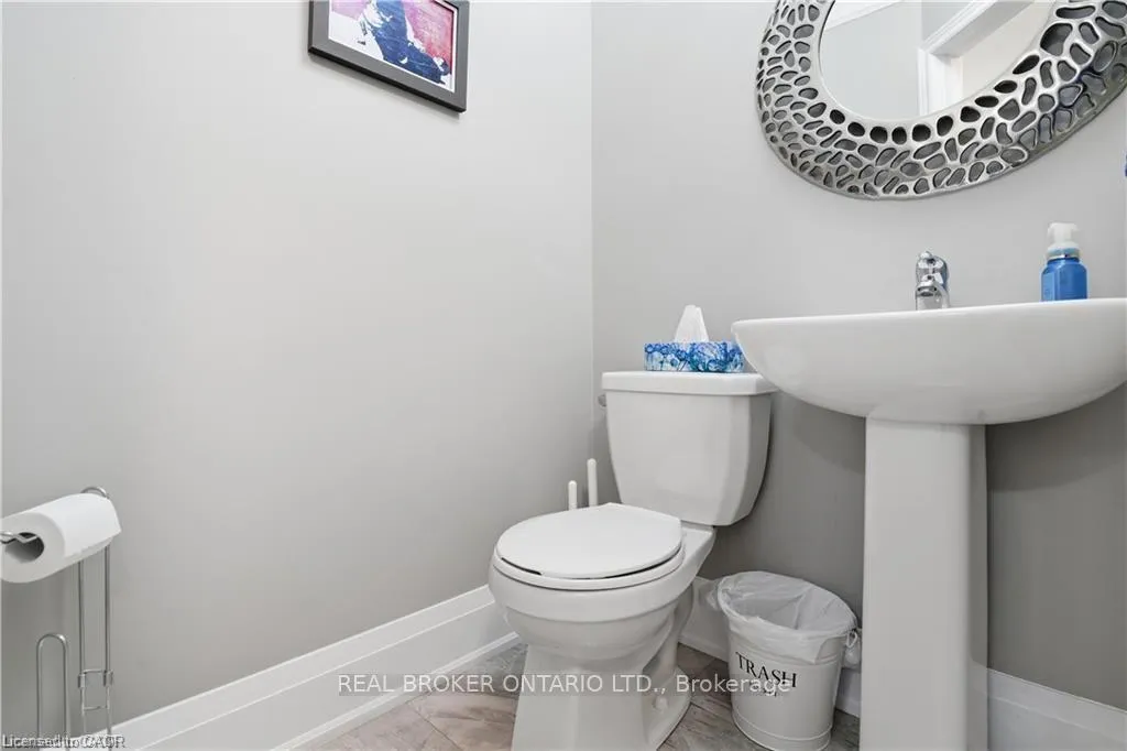 Photo 19 of 312 Humphrey Street, Hamilton, Waterdown — HOMEH