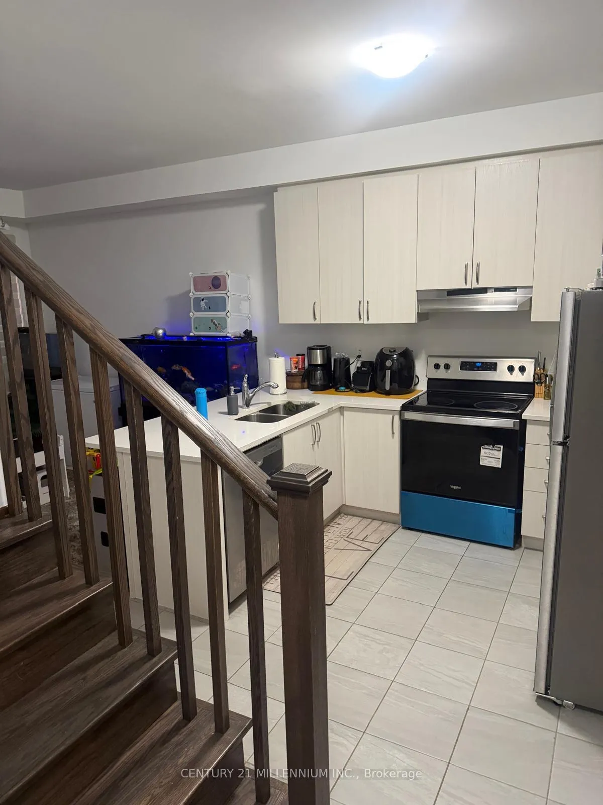 Photo 8 of 57 Melmar Street, Brampton, Northwest Brampton — HOMEH
