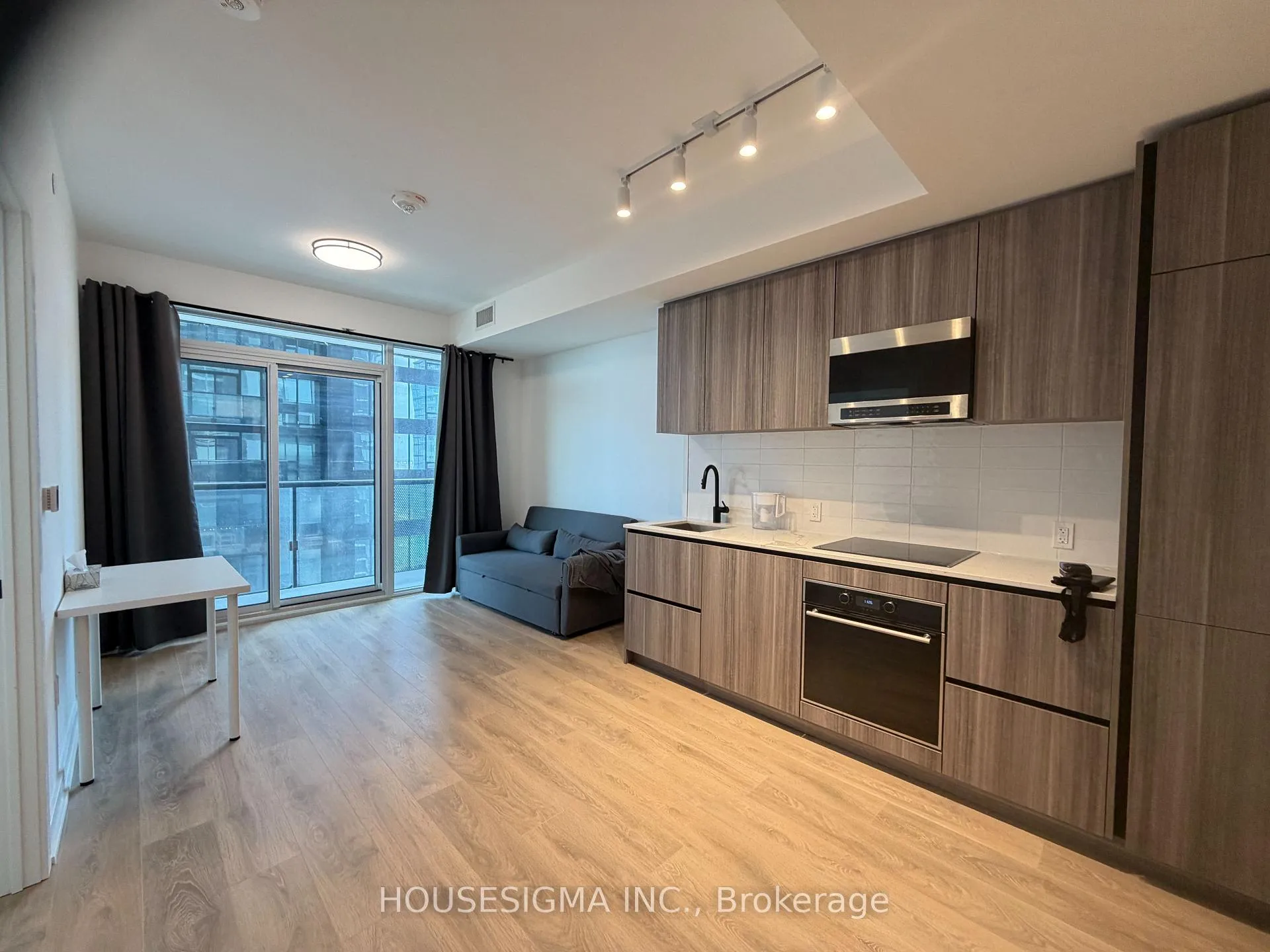 Photo 4 of Unit 2701, 117 Broadway Avenue, Toronto, Mount Pleasant West — HOMEH
