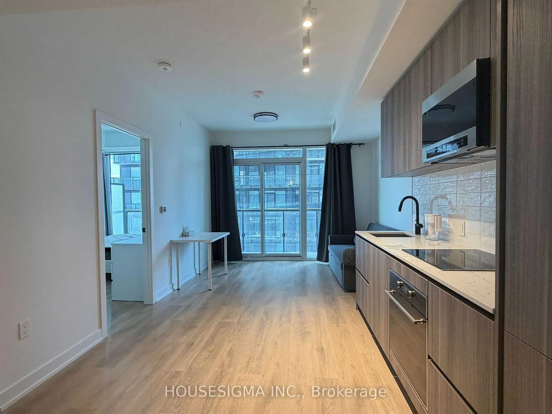 Photo 5 of Unit 2701, 117 Broadway Avenue, Toronto, Mount Pleasant West — HOMEH