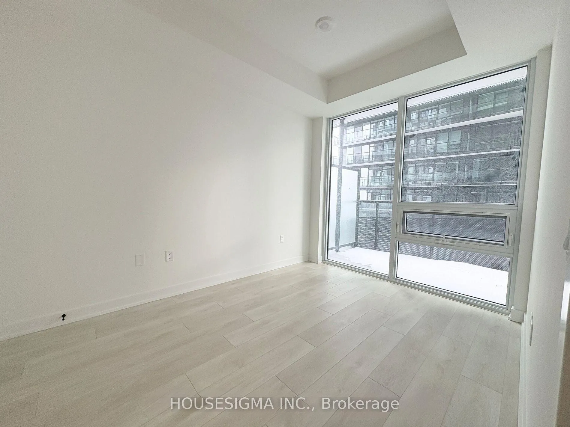 Photo 6 of Unit 2701, 117 Broadway Avenue, Toronto, Mount Pleasant West — HOMEH