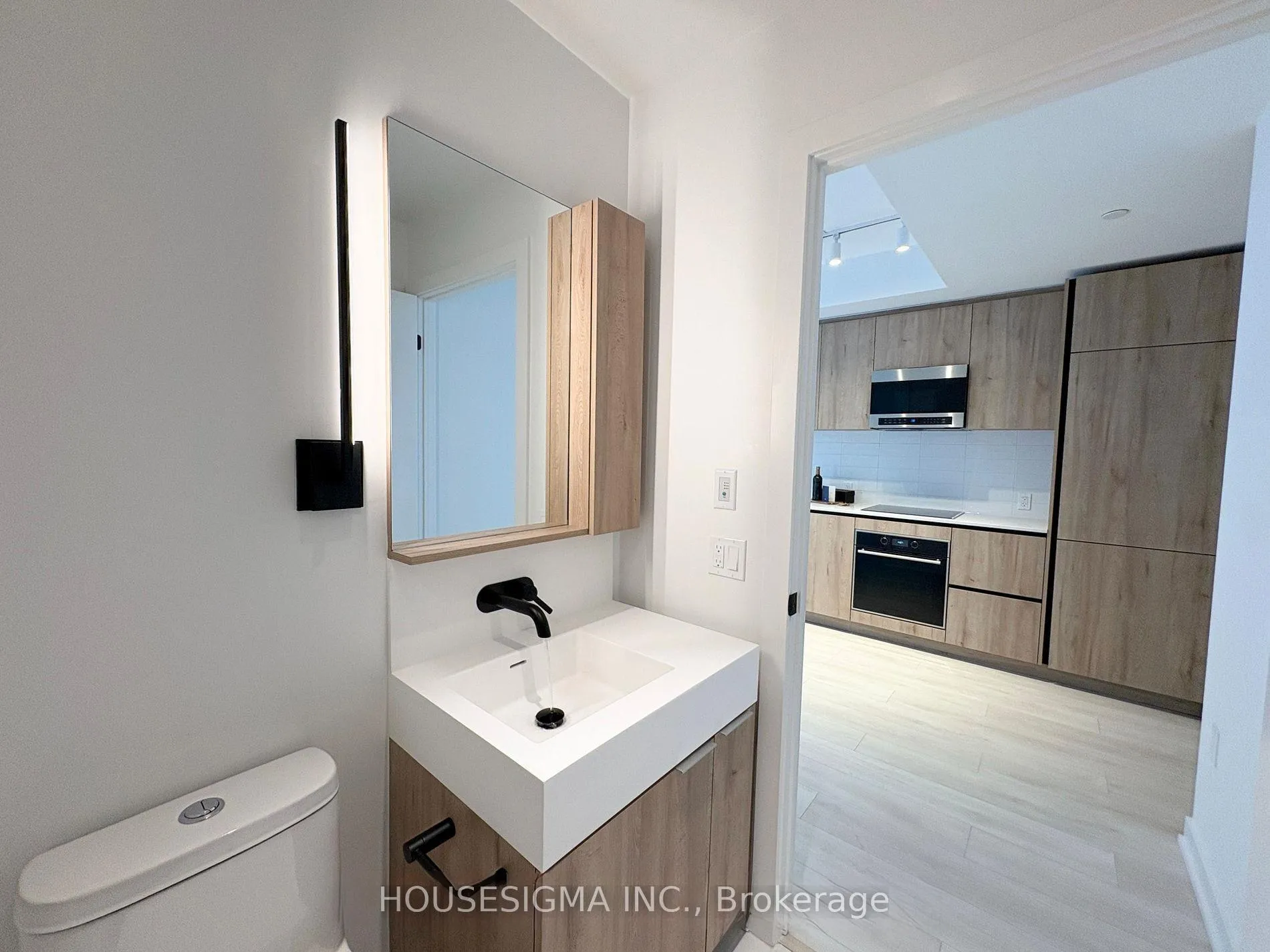 Photo 8 of Unit 2701, 117 Broadway Avenue, Toronto, Mount Pleasant West — HOMEH