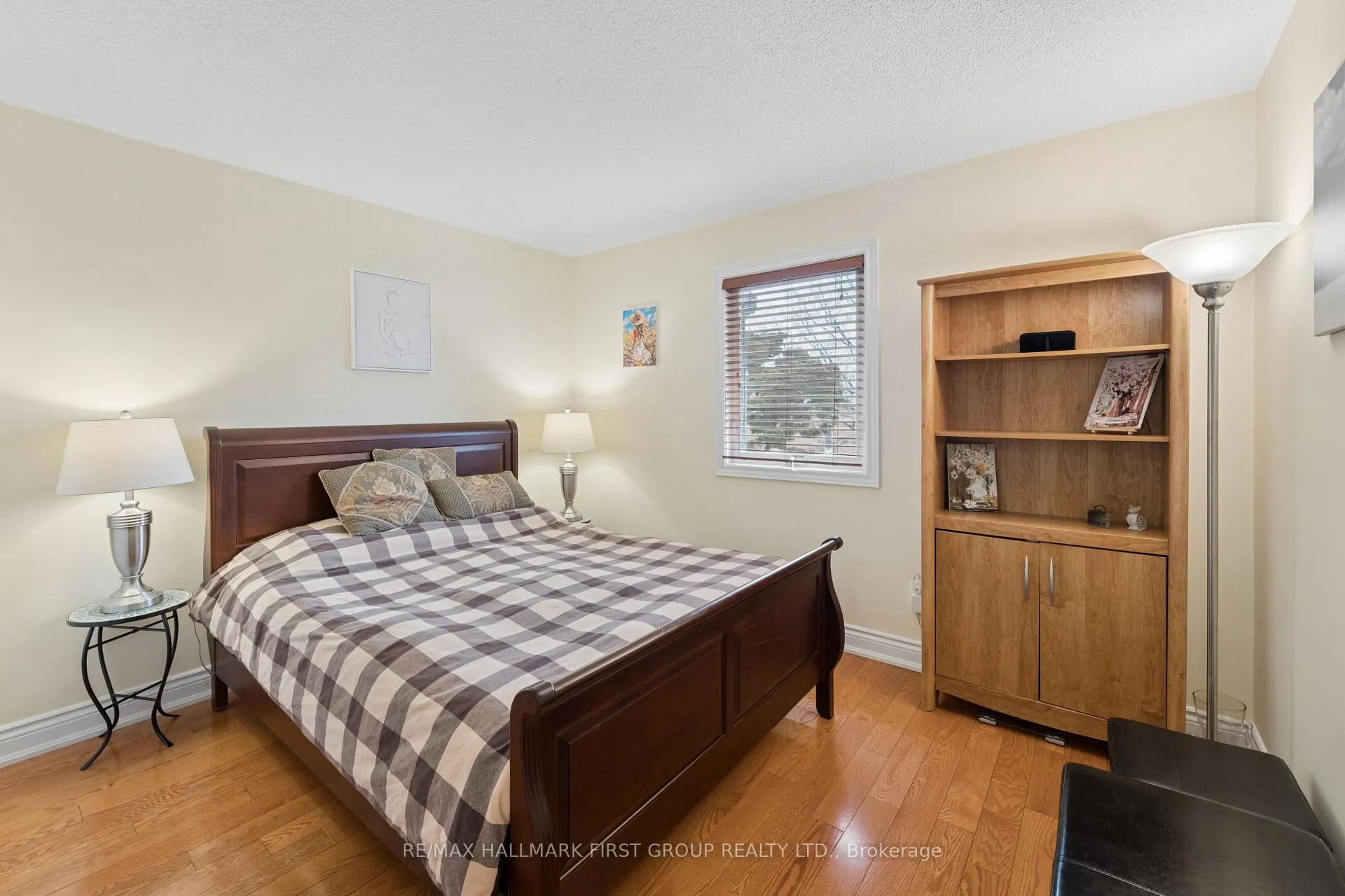 Photo 23 of 1592 Heathside Crescent, Pickering, Liverpool — HOMEH