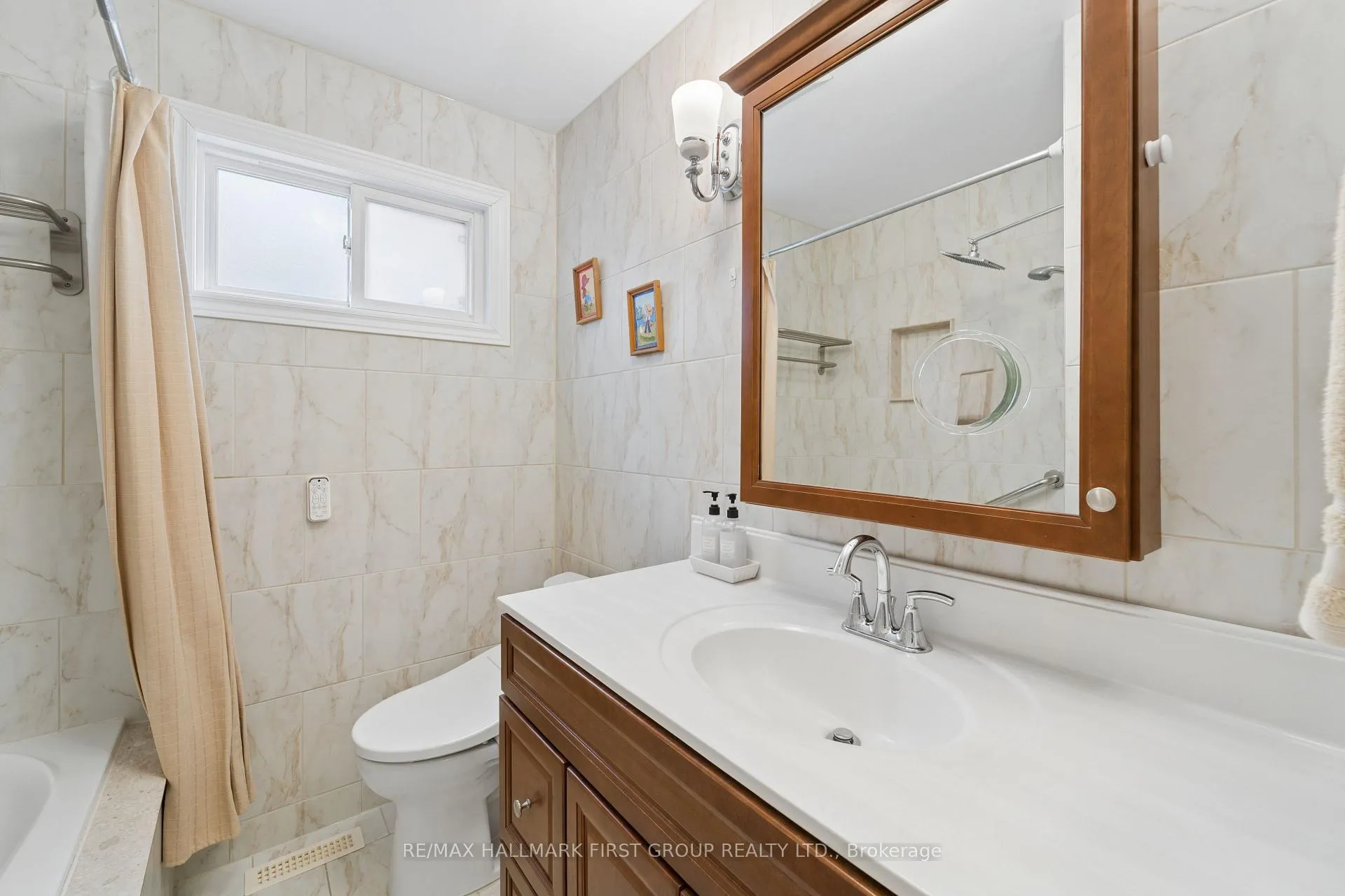 Photo 30 of 1592 Heathside Crescent, Pickering, Liverpool — HOMEH