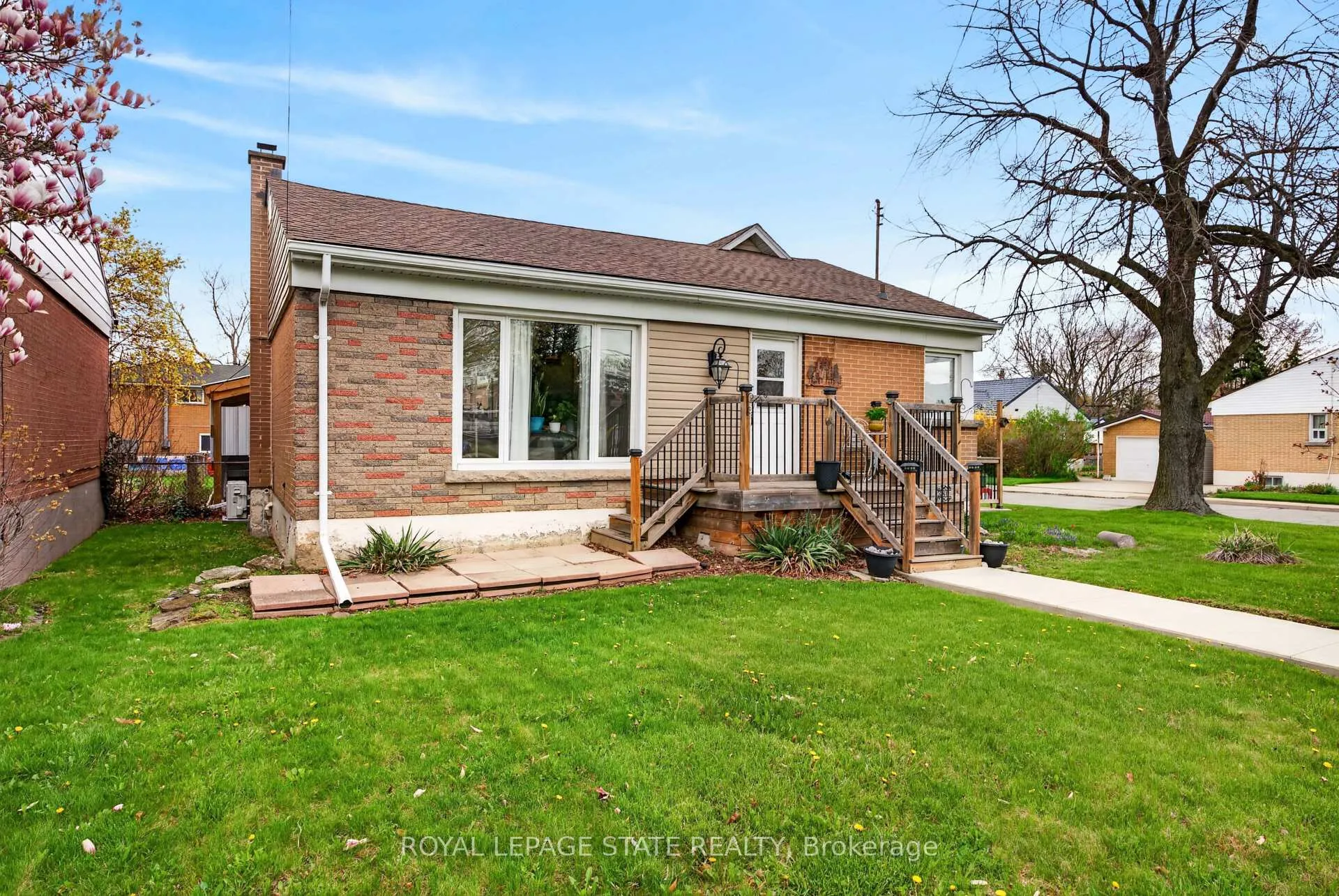 Photo 4 of 380 East 37th Street, Hamilton, Macassa — HOMEH