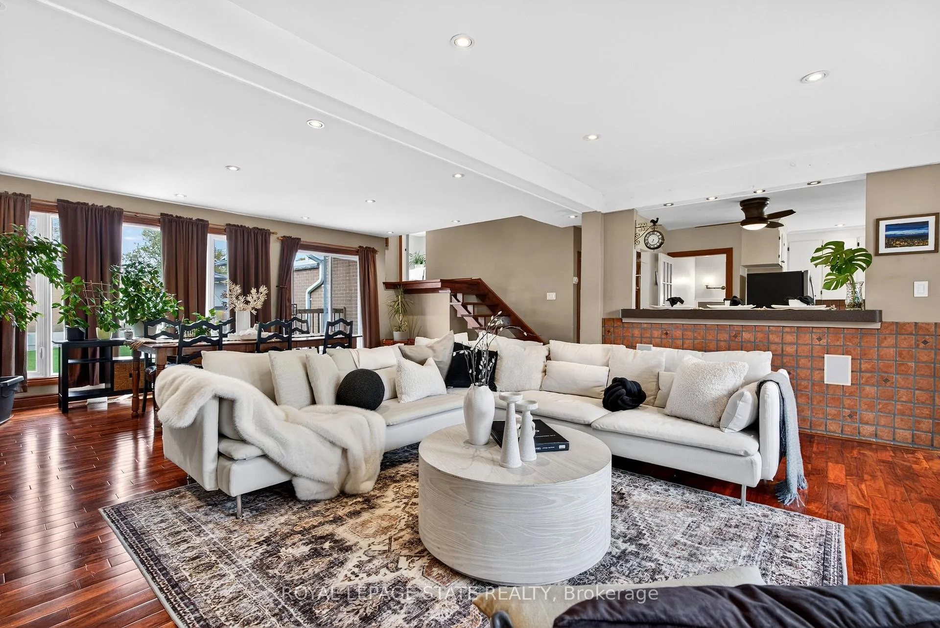 Photo 8 of 380 East 37th Street, Hamilton, Macassa — HOMEH