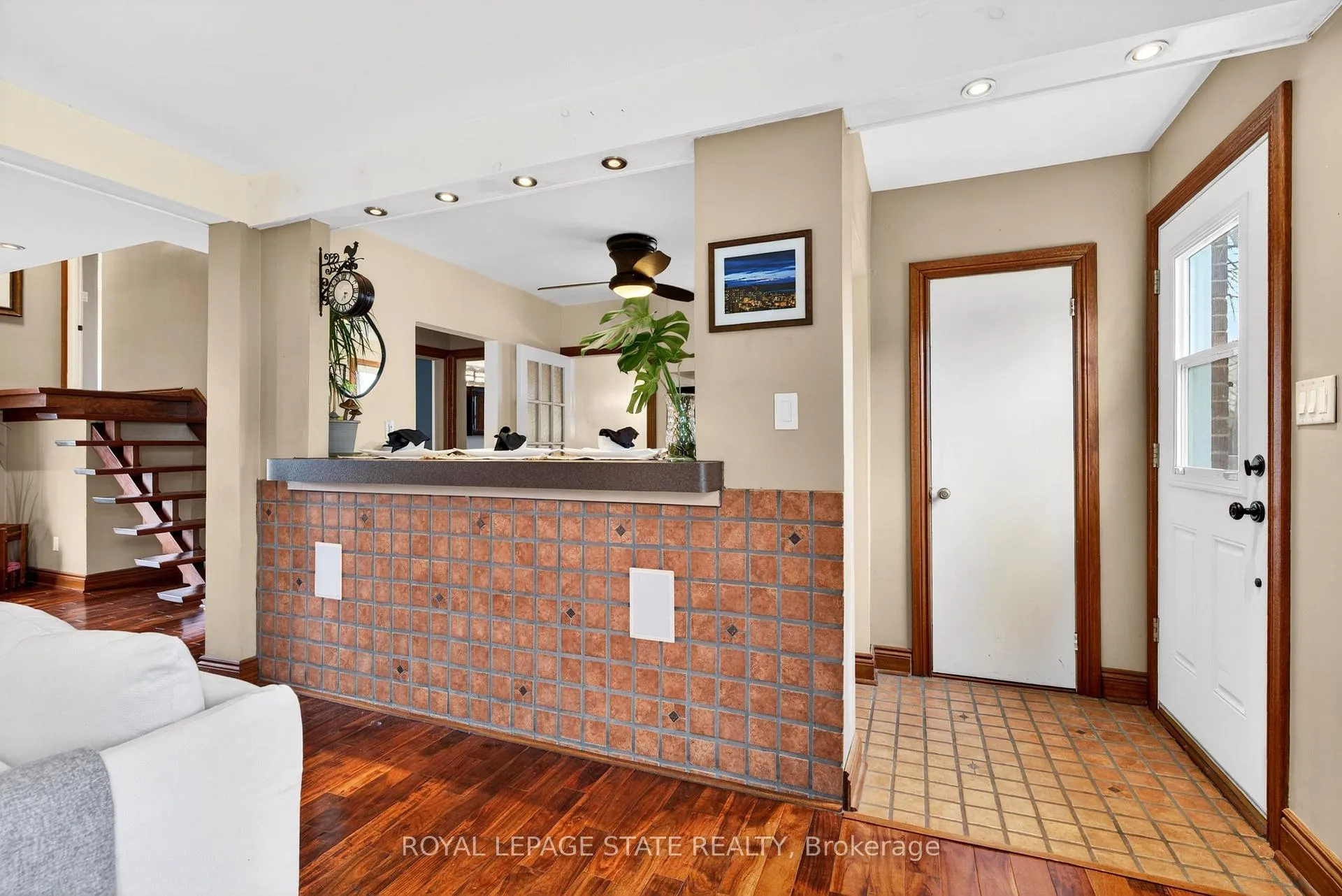 Photo 18 of 380 East 37th Street, Hamilton, Macassa — HOMEH