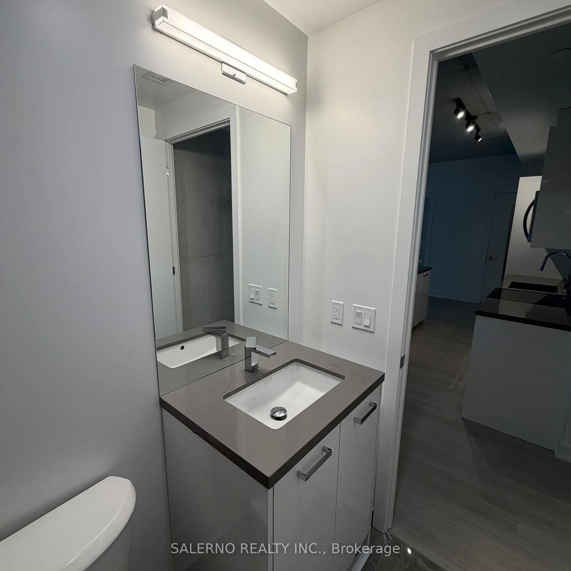 Photo 14 of Unit 607, 284 King Street E, Toronto, Moss Park — HOMEH