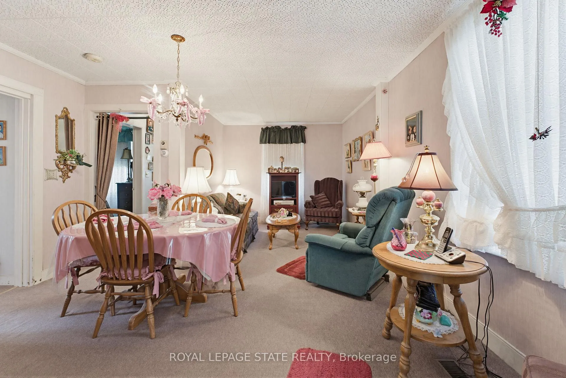 Photo 9 of 111 Sydenham Street, Hamilton, Dundas — HOMEH