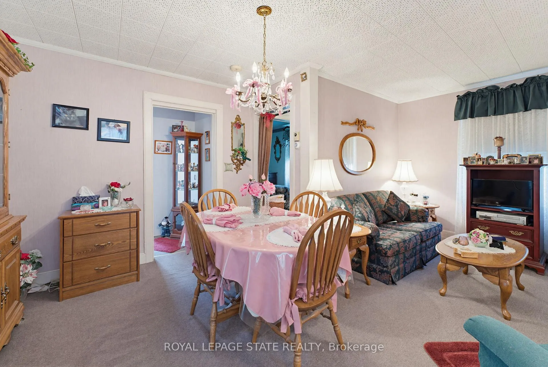 Photo 10 of 111 Sydenham Street, Hamilton, Dundas — HOMEH
