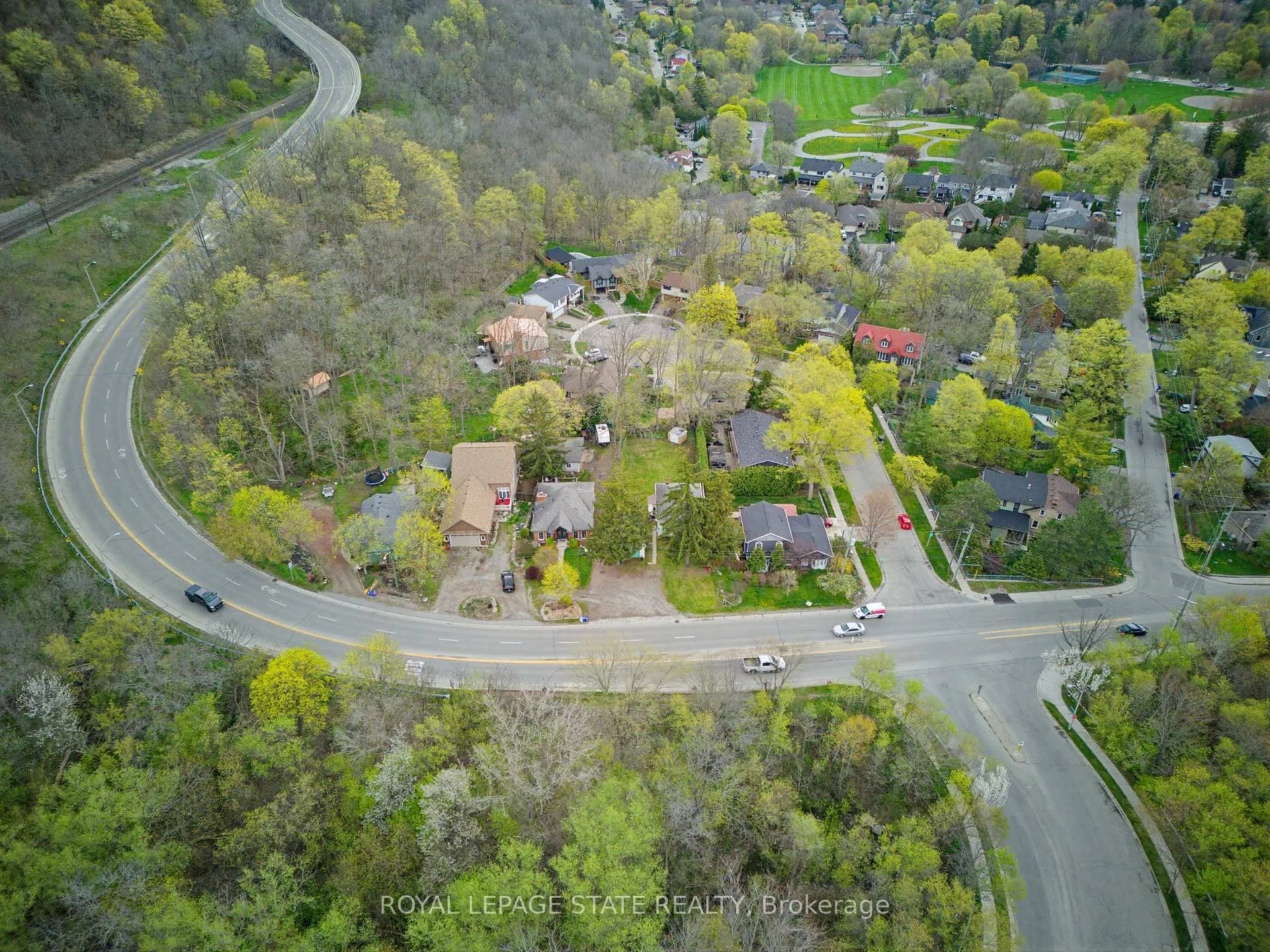 Photo 39 of 111 Sydenham Street, Hamilton, Dundas — HOMEH