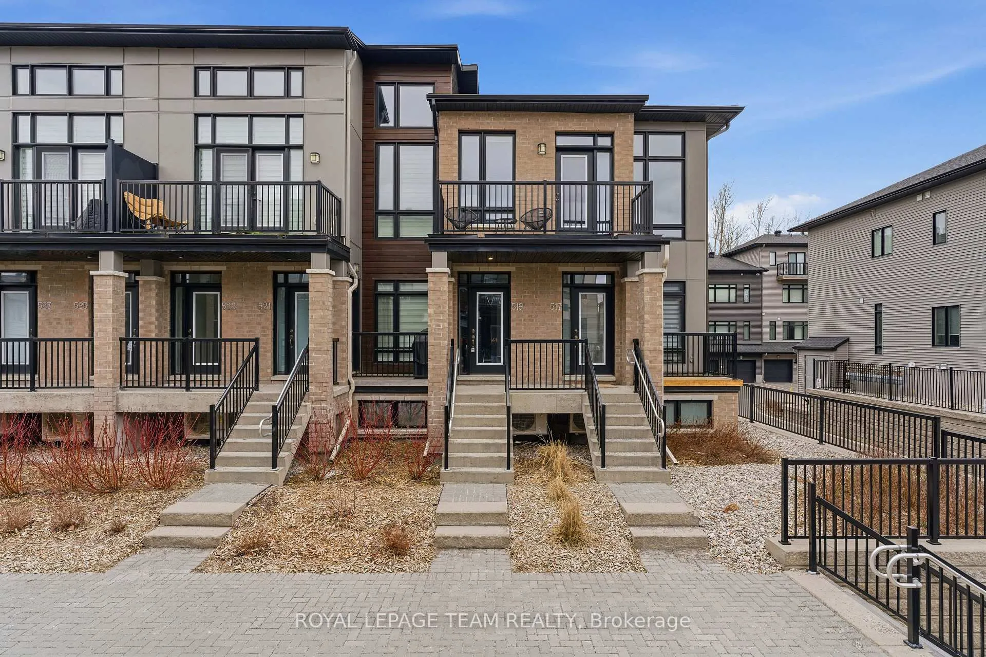 Photo 1 of 519 Crescendo Private, Ottawa, Riverside South/Gloucester Glen — HOMEH
