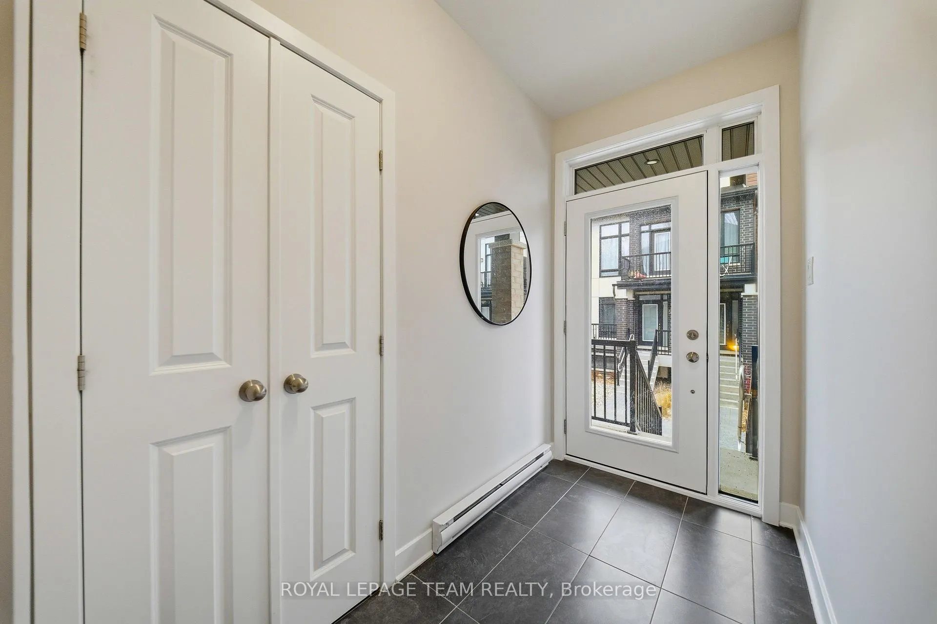 Photo 2 of 519 Crescendo Private, Ottawa, Riverside South/Gloucester Glen — HOMEH