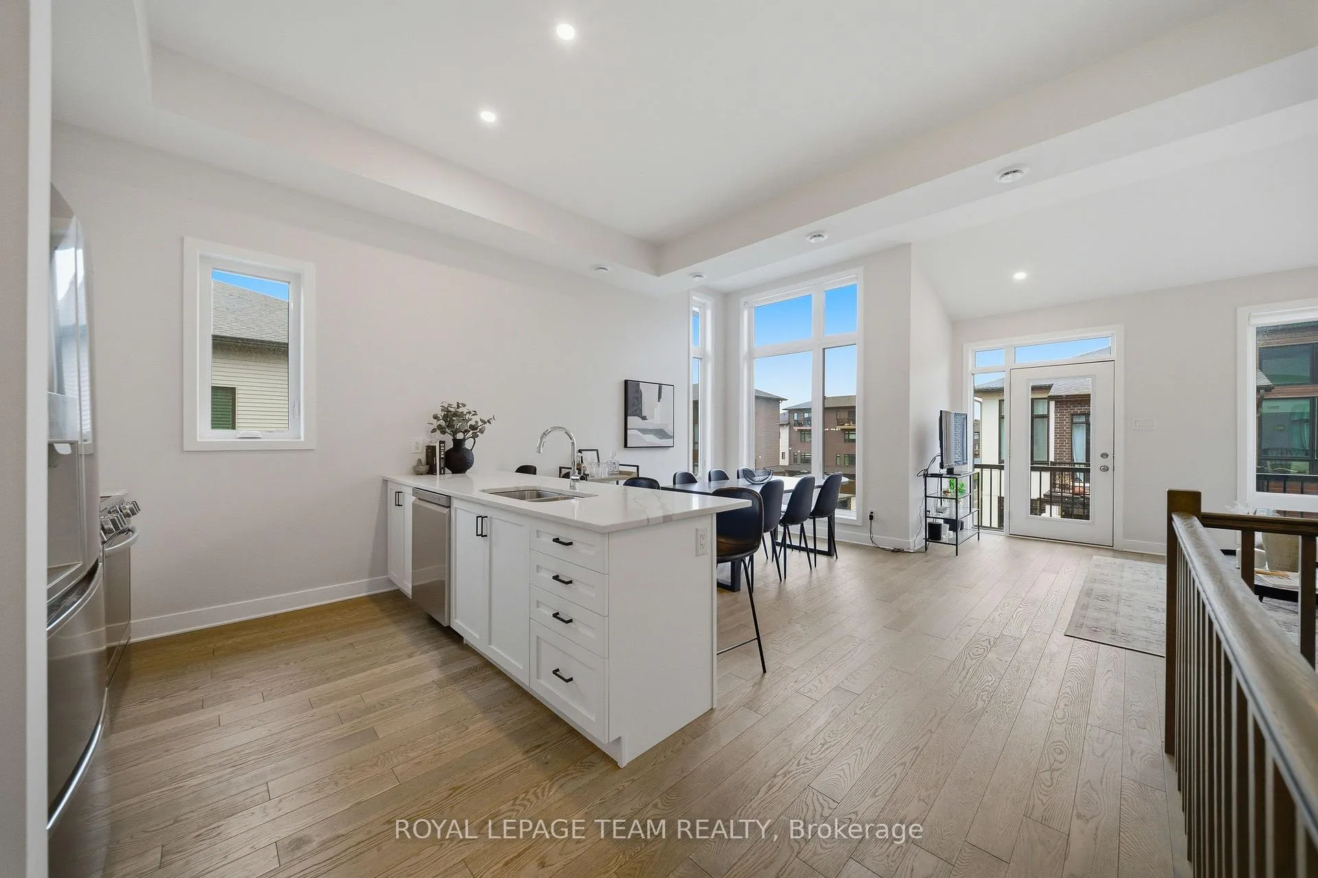 Photo 3 of 519 Crescendo Private, Ottawa, Riverside South/Gloucester Glen — HOMEH