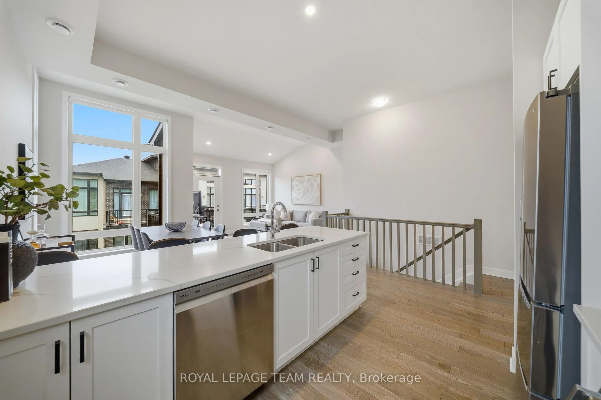 Photo 8 of 519 Crescendo Private, Ottawa, Riverside South/Gloucester Glen — HOMEH
