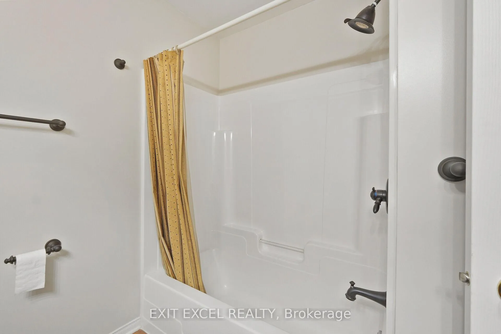Photo 28 of 67 Hawktree, Ottawa, Barrhaven - Stonebridge — HOMEH