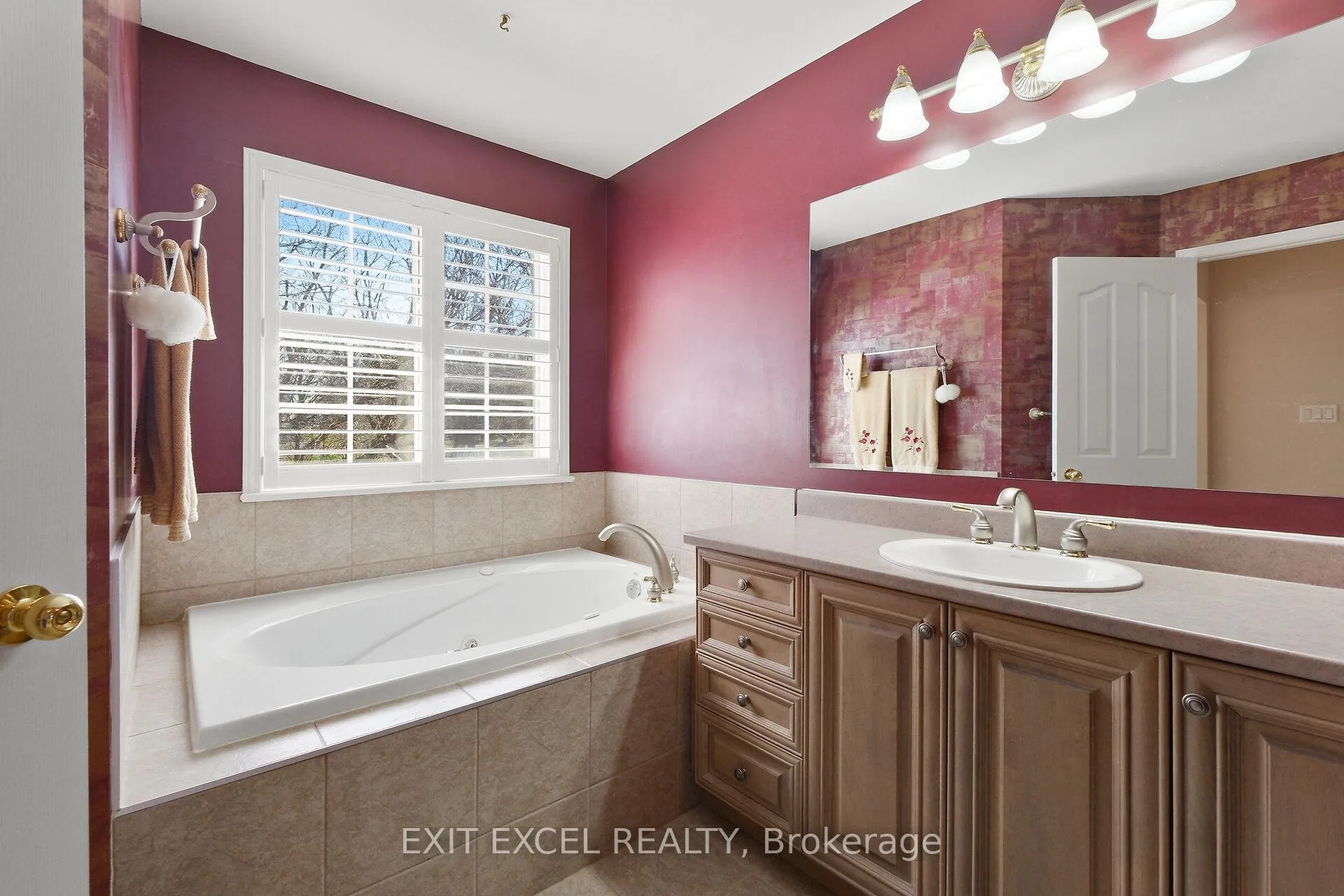Photo 32 of 67 Hawktree, Ottawa, Barrhaven - Stonebridge — HOMEH