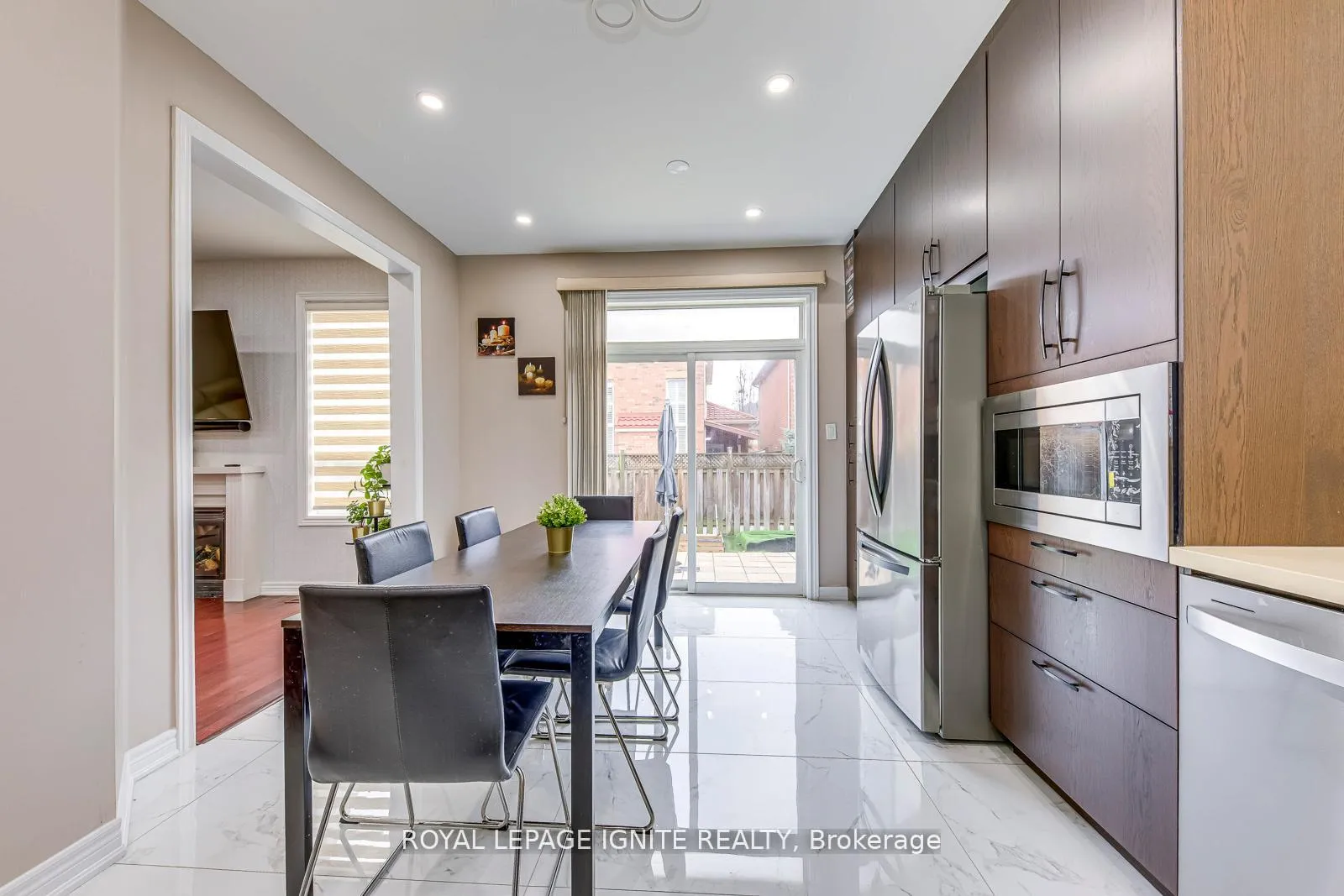 Photo 18 of 30 Streamline Drive, Brampton, Madoc — HOMEH