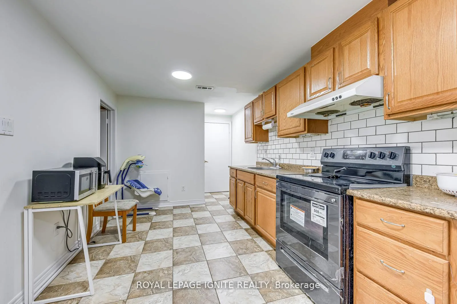 Photo 41 of 30 Streamline Drive, Brampton, Madoc — HOMEH