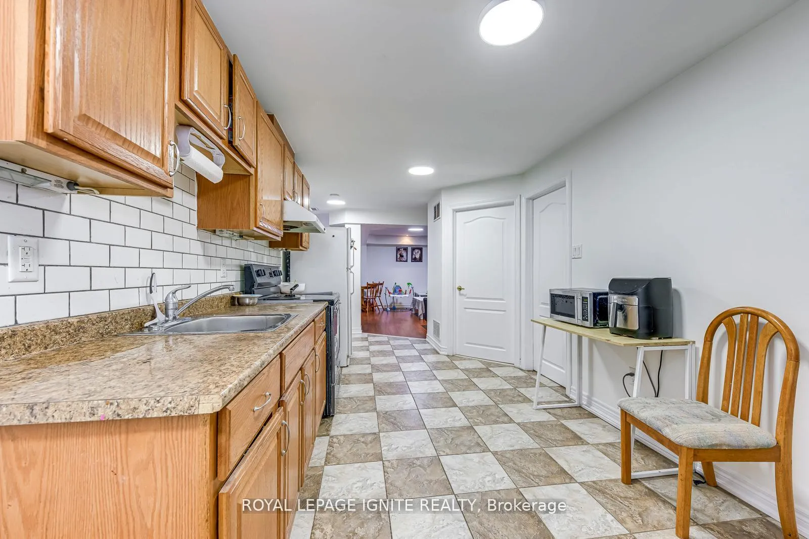 Photo 42 of 30 Streamline Drive, Brampton, Madoc — HOMEH