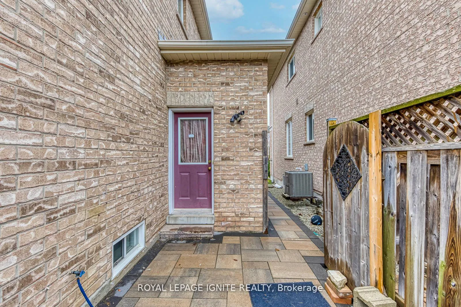 Photo 50 of 30 Streamline Drive, Brampton, Madoc — HOMEH
