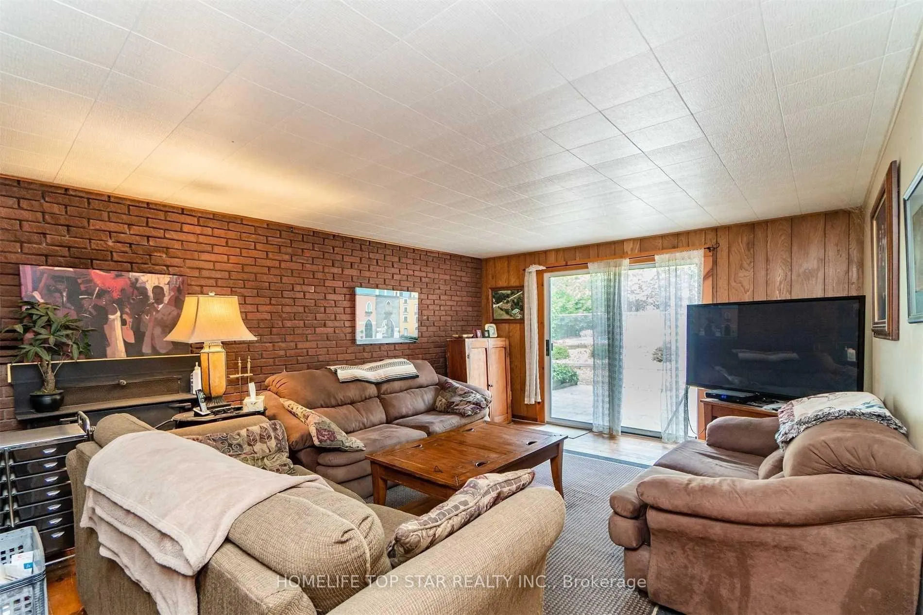 Photo 3 of 8733 Heritage Road, Brampton, Brampton West — HOMEH