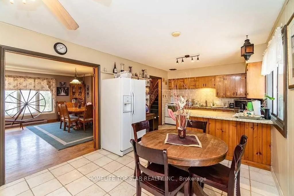 Photo 6 of 8733 Heritage Road, Brampton, Brampton West — HOMEH