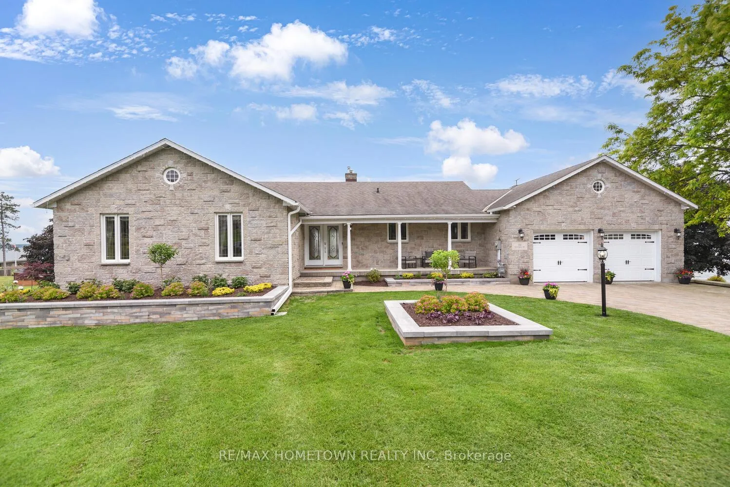 Photo 4 of 1111 Burnside Drive, Augusta, Augusta Twp — HOMEH