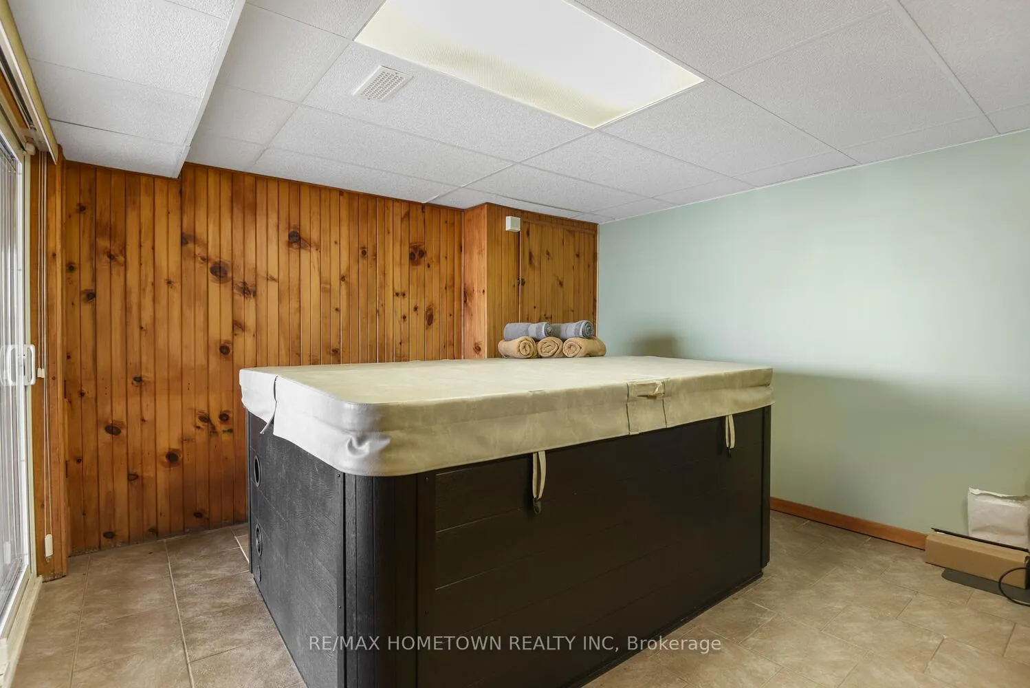 Photo 36 of 1111 Burnside Drive, Augusta, Augusta Twp — HOMEH
