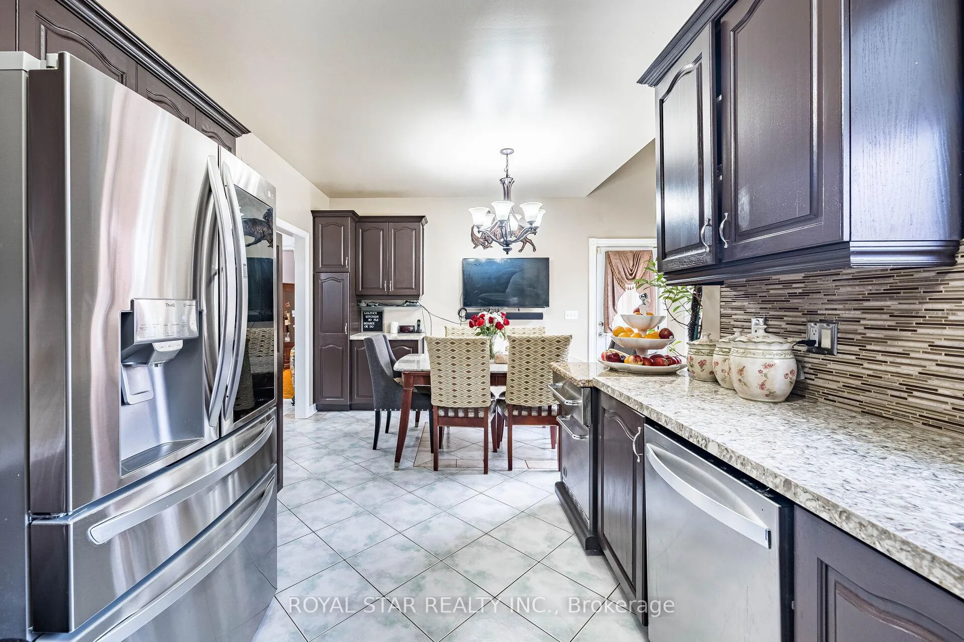 Photo 19 of 40 Oakdale Road, Vaughan, Maple — HOMEH
