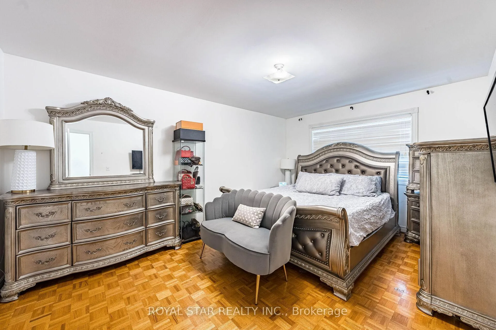 Photo 24 of 40 Oakdale Road, Vaughan, Maple — HOMEH
