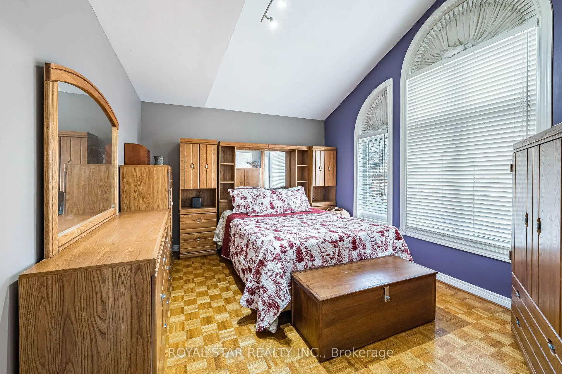 Photo 26 of 40 Oakdale Road, Vaughan, Maple — HOMEH
