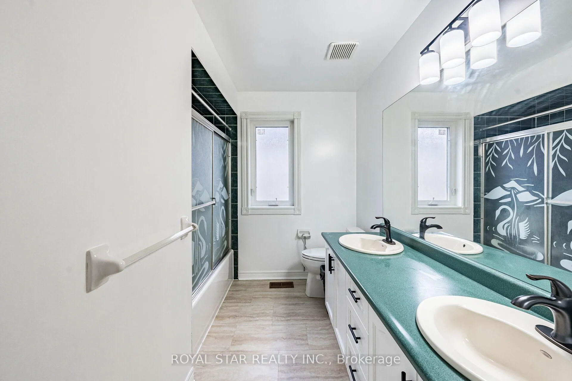 Photo 28 of 40 Oakdale Road, Vaughan, Maple — HOMEH