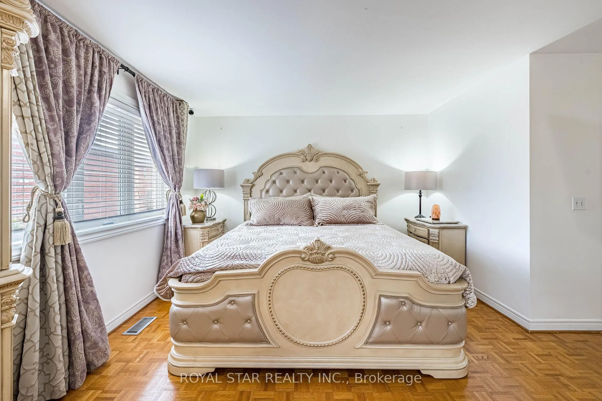 Photo 31 of 40 Oakdale Road, Vaughan, Maple — HOMEH