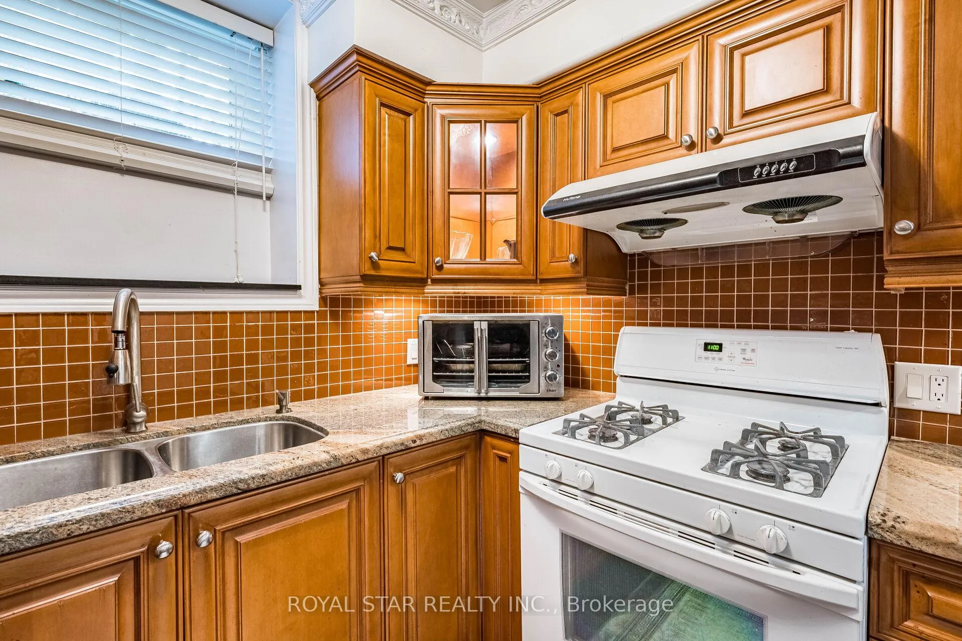 Photo 43 of 40 Oakdale Road, Vaughan, Maple — HOMEH