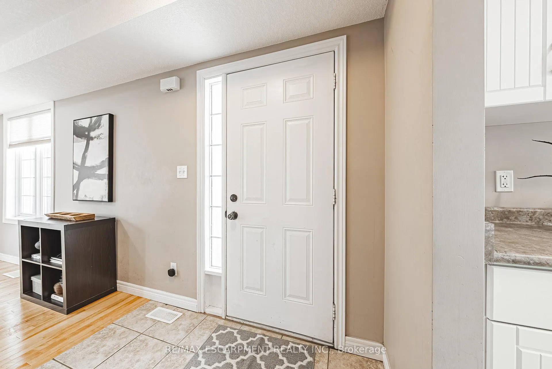 Photo 3 of Unit 1, 361 Arkell Road, Guelph, Pineridge/Westminster Woods — HOMEH