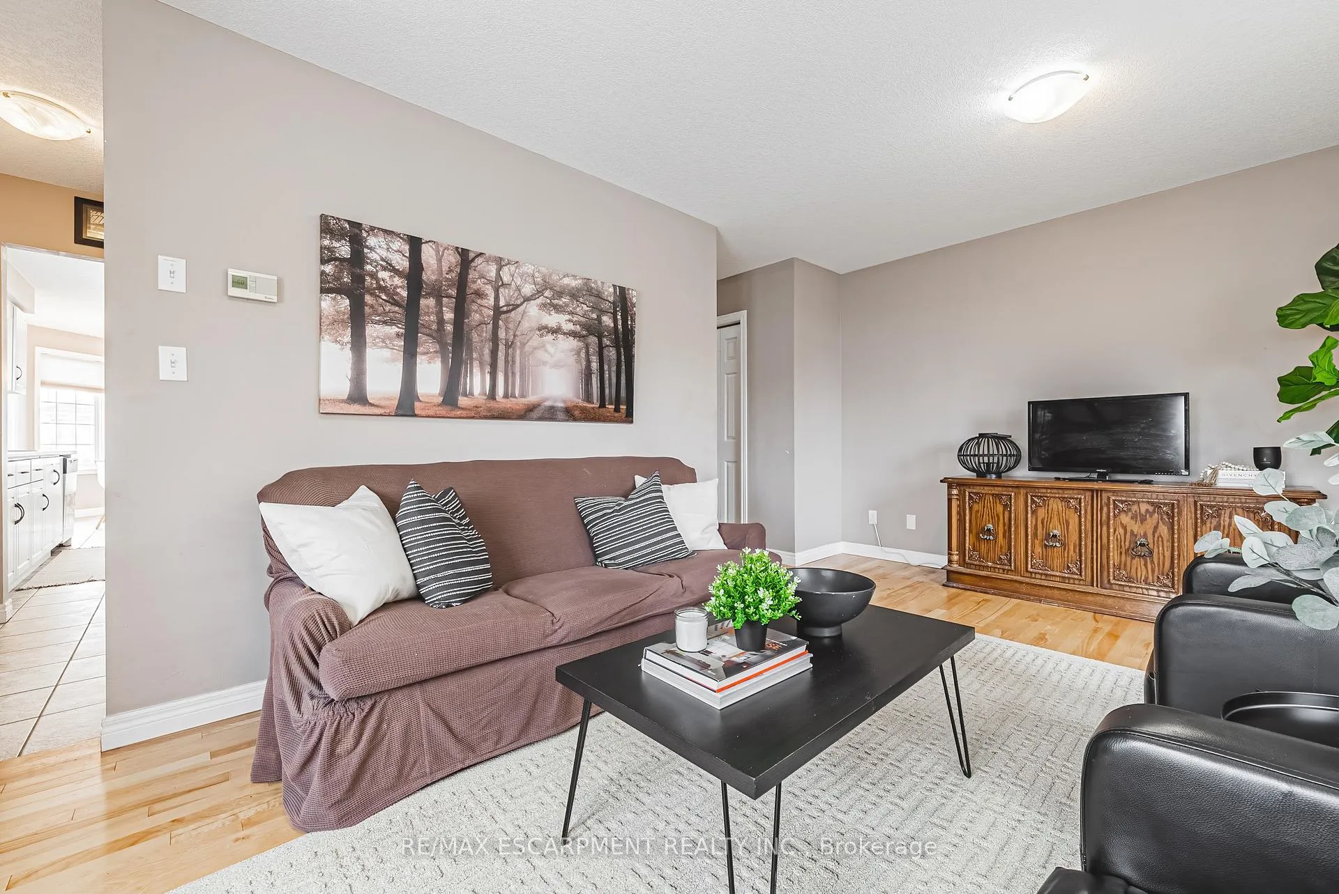 Photo 6 of Unit 1, 361 Arkell Road, Guelph, Pineridge/Westminster Woods — HOMEH