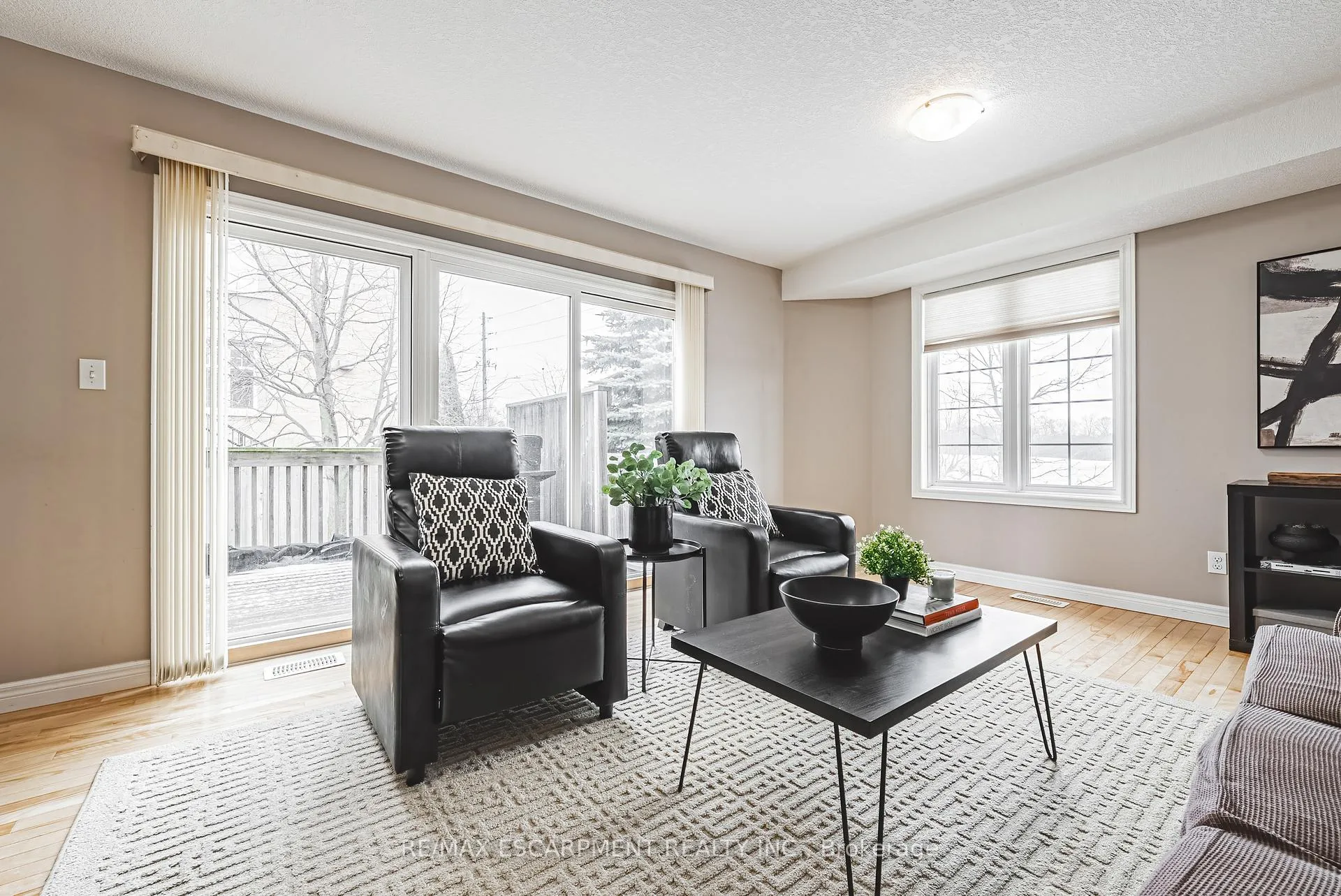 Photo 7 of Unit 1, 361 Arkell Road, Guelph, Pineridge/Westminster Woods — HOMEH
