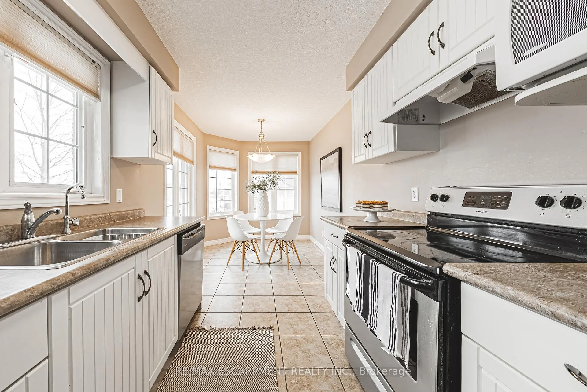 Photo 8 of Unit 1, 361 Arkell Road, Guelph, Pineridge/Westminster Woods — HOMEH