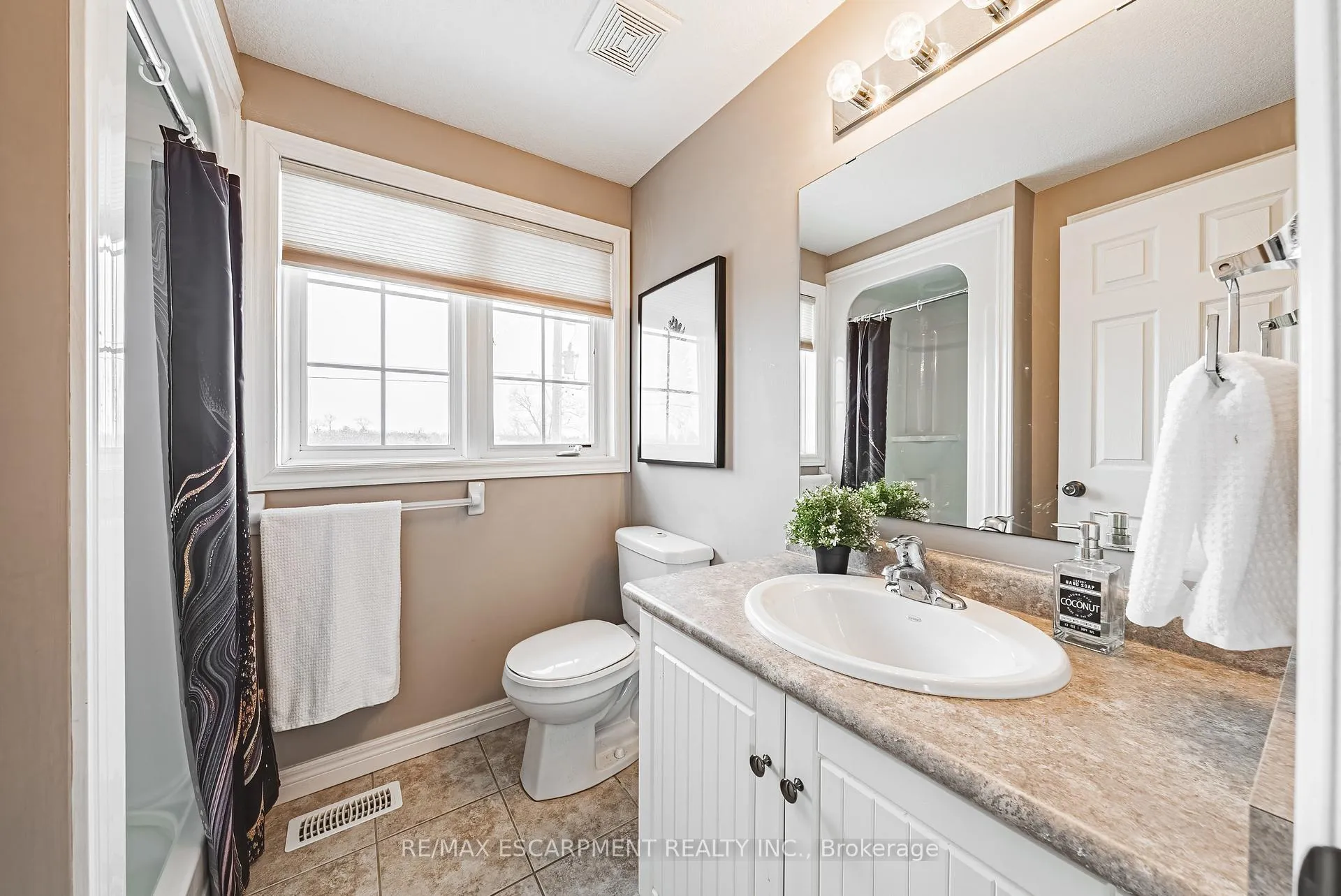 Photo 19 of Unit 1, 361 Arkell Road, Guelph, Pineridge/Westminster Woods — HOMEH
