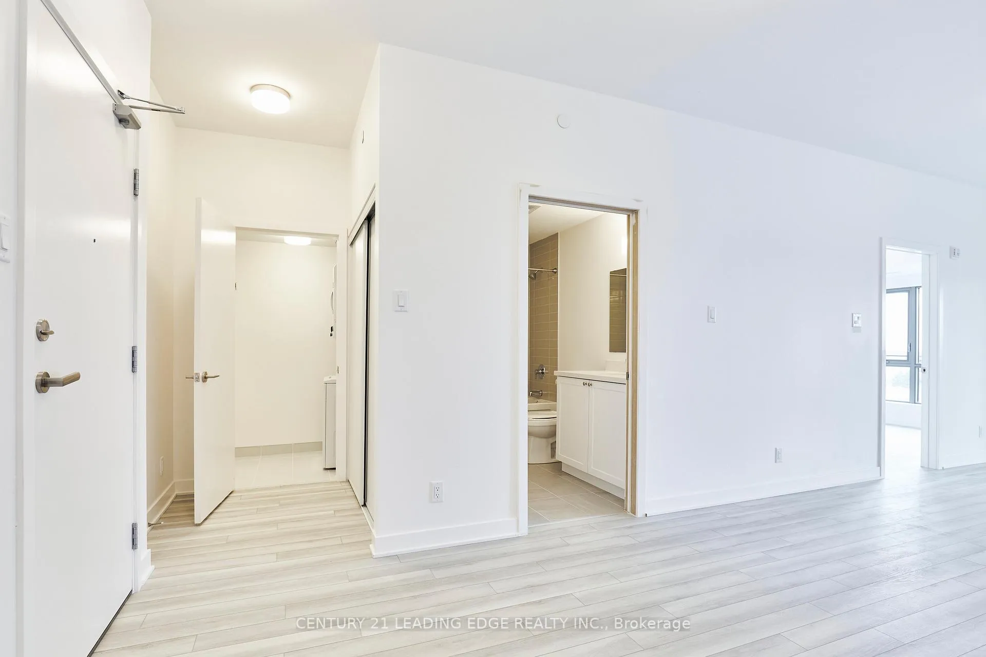 Photo 4 of Unit 511, 55 Clarington Boulevard, Clarington, Bowmanville — HOMEH