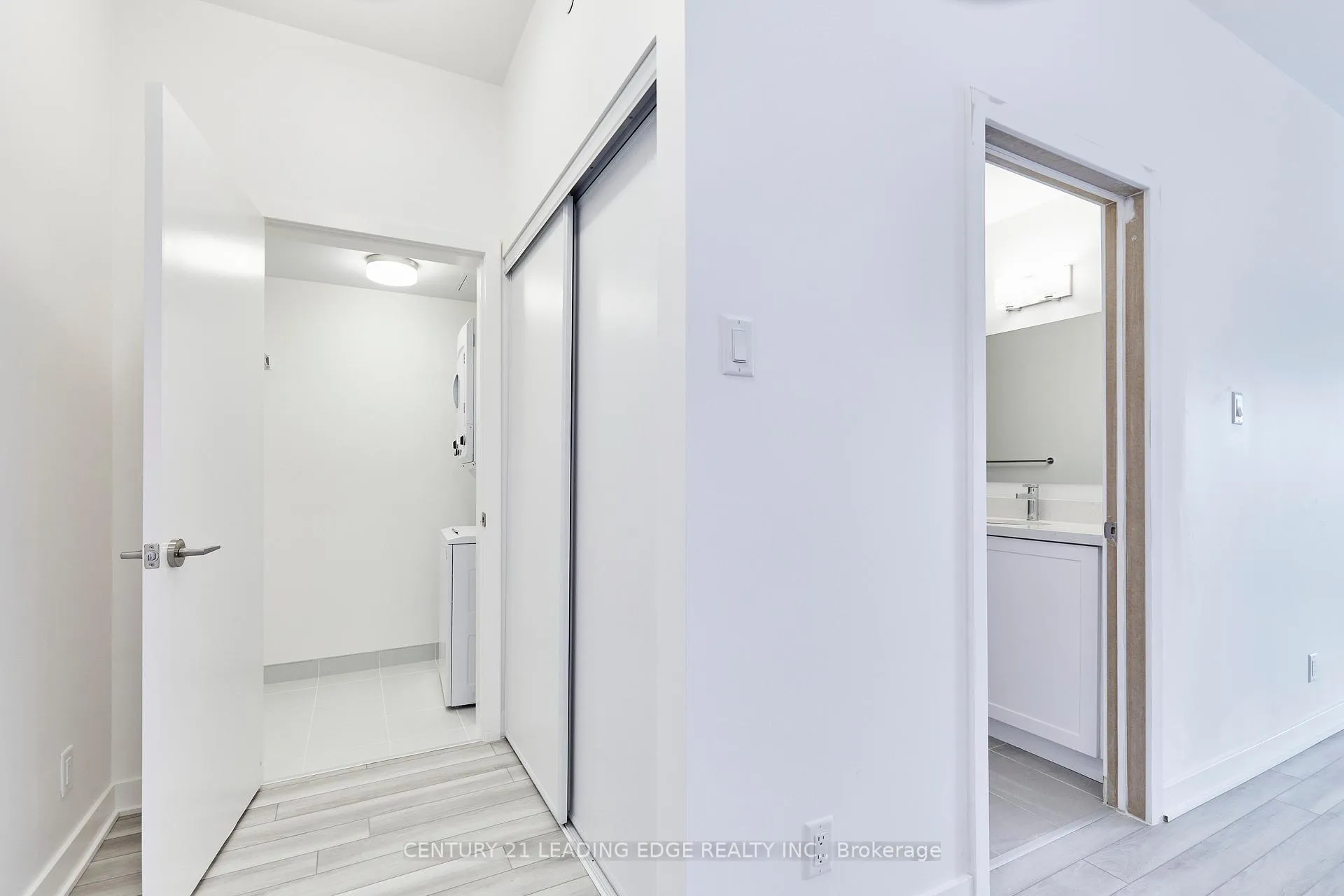 Photo 7 of Unit 511, 55 Clarington Boulevard, Clarington, Bowmanville — HOMEH
