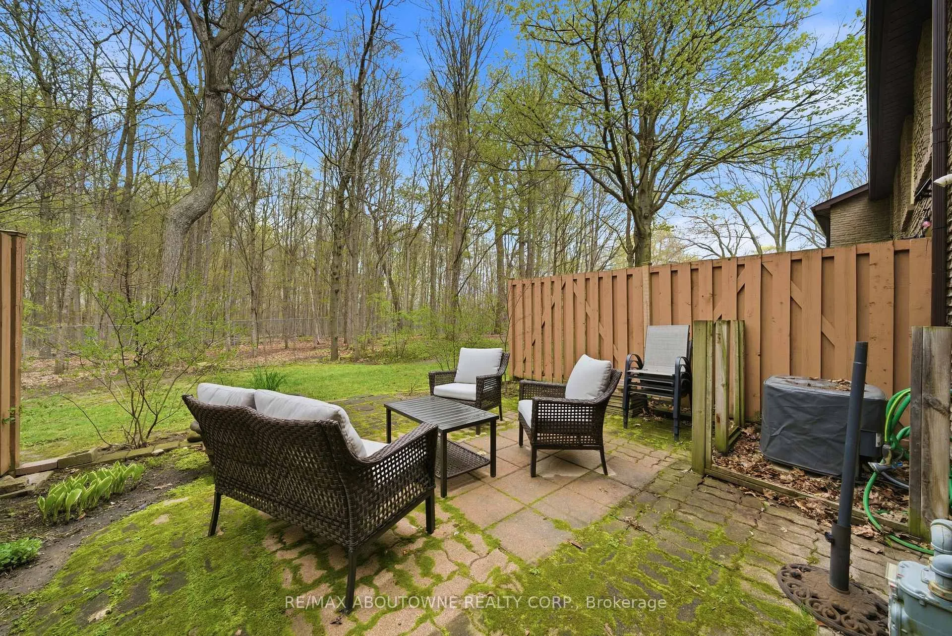 Photo 33 of Unit 49, 2301 Cavendish Drive, Burlington, Brant Hills — HOMEH