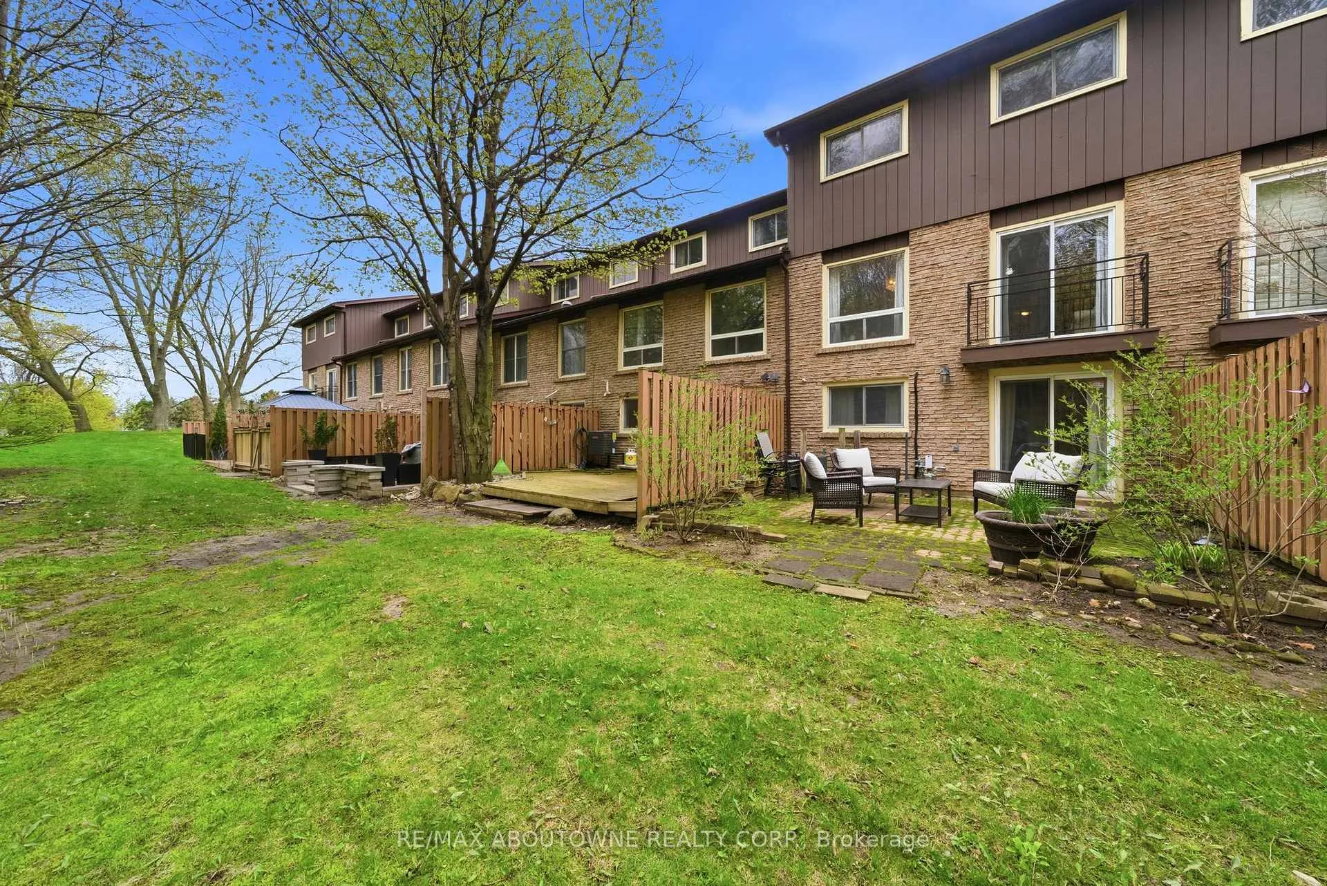 Photo 36 of Unit 49, 2301 Cavendish Drive, Burlington, Brant Hills — HOMEH